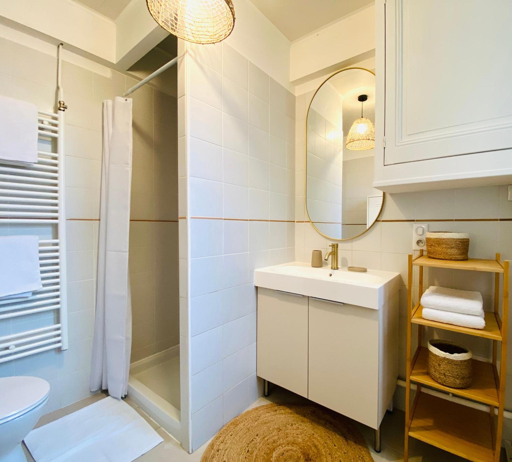 סנס Le Subtil - Best Keys - Elegance & Confort - 2 Chambres Separees - Lit Queen Size - Smart Tv Netflix - Entre Gare & Centre Ville - A 1H De Paris - Wifi Fibre - Check-In Autonome מראה חיצוני תמונה