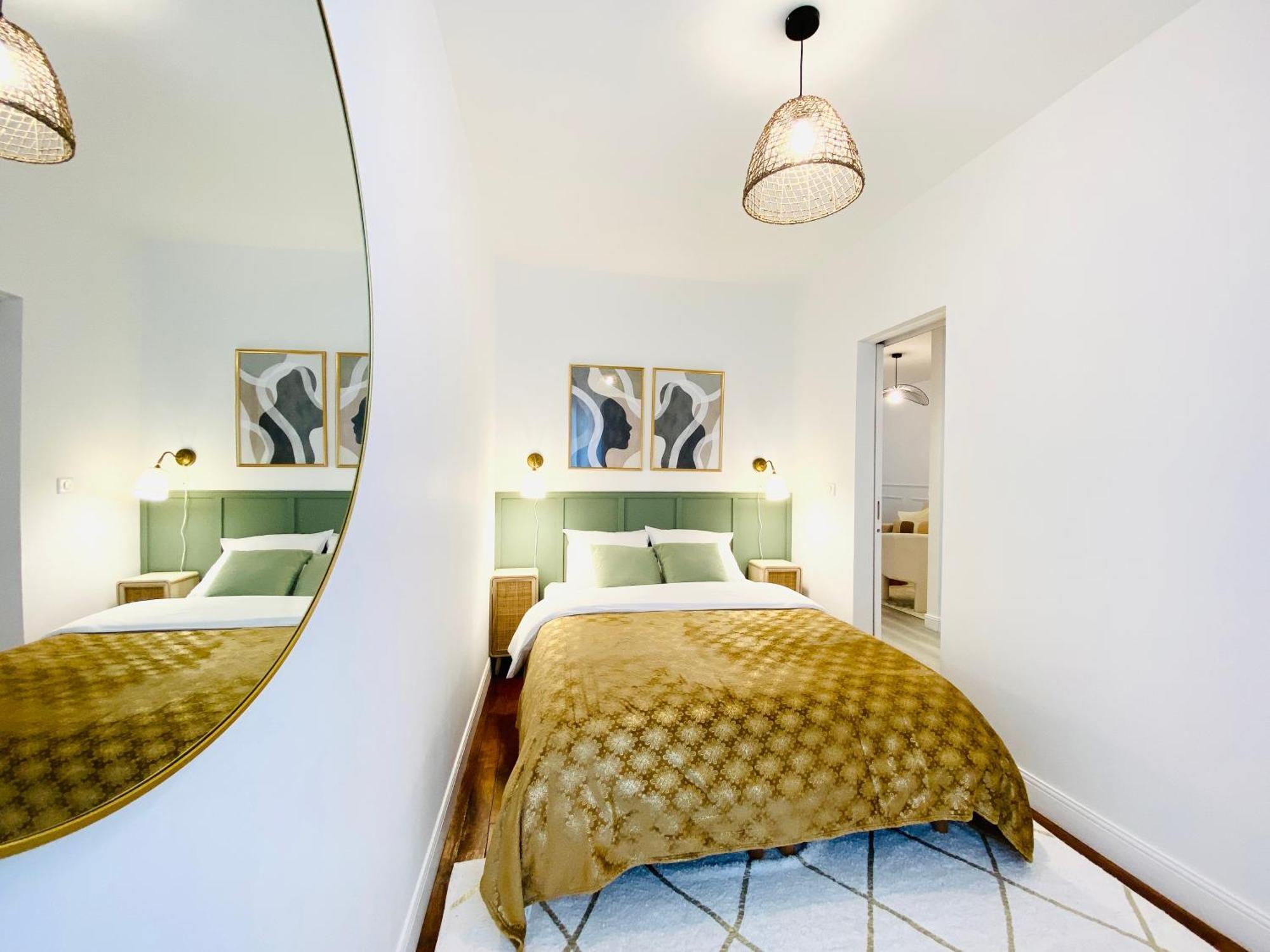 סנס Le Subtil - Best Keys - Elegance & Confort - 2 Chambres Separees - Lit Queen Size - Smart Tv Netflix - Entre Gare & Centre Ville - A 1H De Paris - Wifi Fibre - Check-In Autonome מראה חיצוני תמונה